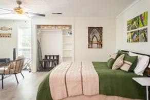 7 Lakes Retreat - Private Studio - Image 4