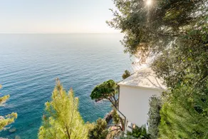 Luxurious romantic apartment with a sea view - Image 5