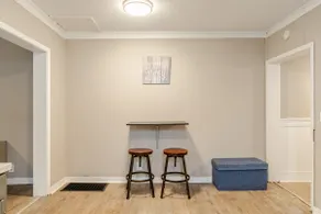 Cozy Modern unit located close to downtown 404 - Image 3