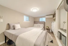 Cozy Modern unit located close to downtown 404 - Image 2