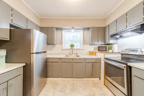 Cozy Modern unit located close to downtown 404 - Image 4