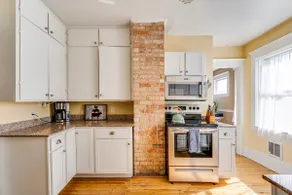 Group-Friendly 13bd Stay Near Eat Street & Stadium - Image 5