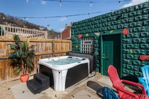 HotTub/Firepit/Parking! Less than 1mi PNC Park - Image 2