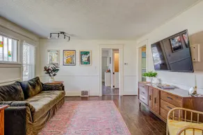 Downtown Royal Oak Gem. Walk everywhere! - Image 5