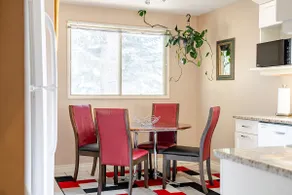 Tranquil 2 Bedrooms in SW Calgary - Image 3