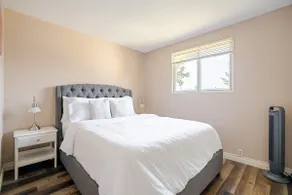 Tranquil 2 Bedrooms in SW Calgary - Image 5