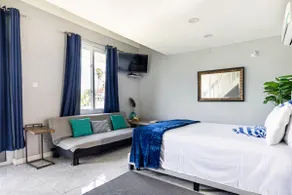 Seaside loft with pool, Sea Castles, Montego Bay - Image 5