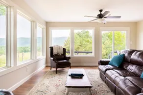 Shen Valley Cabin with Mountain Views & Fire Pit - Image 3