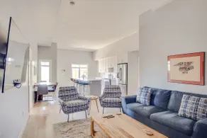 Adorable Sooke suite close to beaches and trails - Image 3