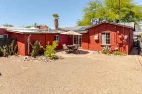 Central Tucson Gem – Walkable, Spacious & Comfy! - Image 5