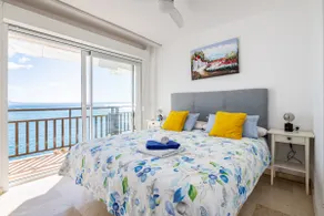 Spectacular sea view apartment with hotel services - Image 3