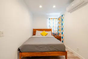 Private Bungalow near Old Town Monrovia - Image 4