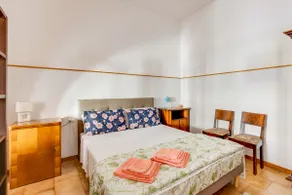 Studio apartment in the archeological center - Image 5