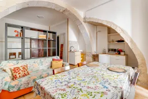 Studio apartment in the archeological center - Image 2