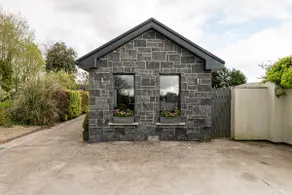 The Lodge - Image 5