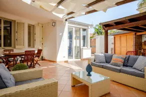 Alessandro's seaside villa - Image 4