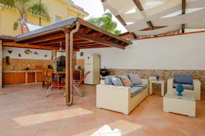 Alessandro's seaside villa - Image 5