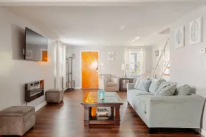 Stylish 3-Bdrm Home Near Airport, Stadiums & City - Image 2