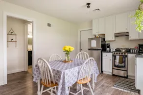 Brookside Lane Getaway - Image 3