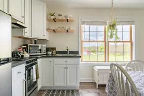 Brookside Lane Getaway - Image 2
