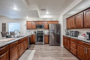Luxury 2BR Private Suite Large Kitchen Denver Area - Image 3