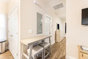 Brand New Studio Guest House with Full Kitchen. - Image 5