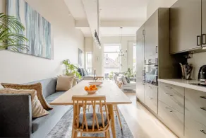 Factory apartment centrally located, balcony and roof terrace - Image 4