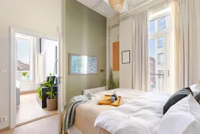 Factory apartment centrally located, balcony and roof terrace - Image 5