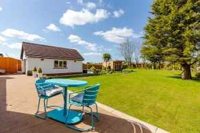Birkdale Self Contained Annexe- near all amenities - Image 5