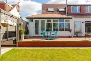 Birkdale Self Contained Annexe- near all amenities - Image 3