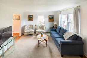 Mt. Lebanon-3 Bedrooms- Family Friendly- Clean - Image 2