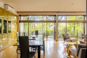 [Building A] One of Karuizawa's largest private rentals at 184 m² | 100-inch theater / BBQ / Campfire | Maximum of 10 guests - Image 2