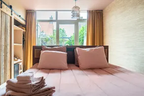 Cozy 2-person guest suite - Image 4