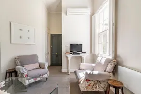 Camellia Cottage Bed & Breakfast - Image 3