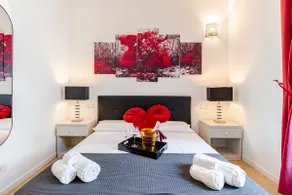 Central three-room apartment, 2 bathrooms and balconies, Lux, Milan - Image 3