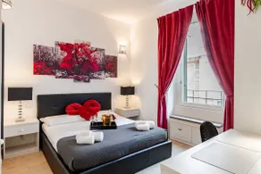 Central three-room apartment, 2 bathrooms and balconies, Lux, Milan - Image 2