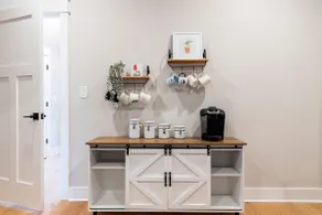 Brand New! Private suite, DT Roswell, full kitchen - Image 4