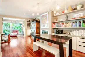 Designer Chalet with a garden and pool - Image 2