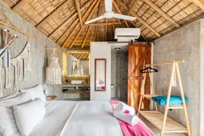 Terrace and beach direct access | private pool - Image 4