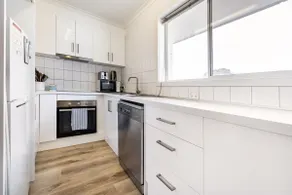 Lovely 1-bedroom rental - Image 4