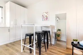 Lovely 1-bedroom rental - Image 5