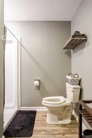 1 Bedroom Unit Downtown Phoenixville Pet-Friendly - Image 5