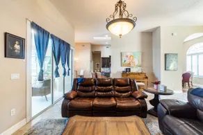 Cheerful 4 bedrooms 3 bath pool in a quiet neighborhood - Image 5