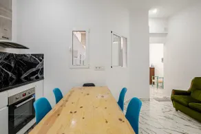 4BR with A/C & Free Parking - Image 2