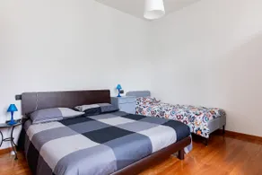 Apartment in a villa in a private park - Image 2