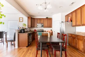 Cheerful lovely 4-bedroom home - Image 3