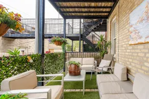 Two Bedroom w Porch in Wicker Park - Image 4