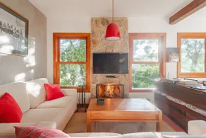 House in Itaipava with Fireplace, View and Private Garden - Image 2