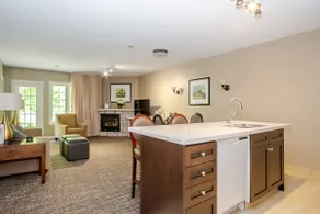 Charming Copeland 1-bed Condo + patio + hot tub - Image 4
