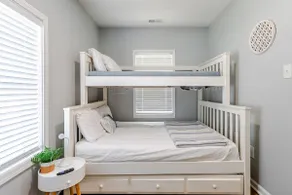Cozy home near historic Beaufort waterfront - Image 4
